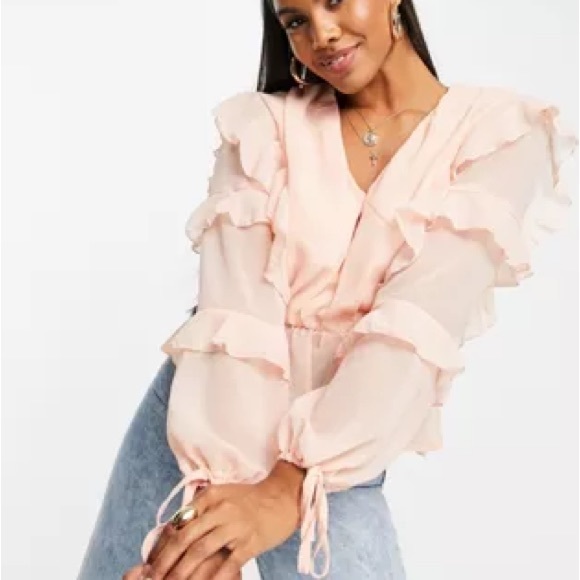 Missguided peplum blouse with frill hem in peach - Picture 3 of 4